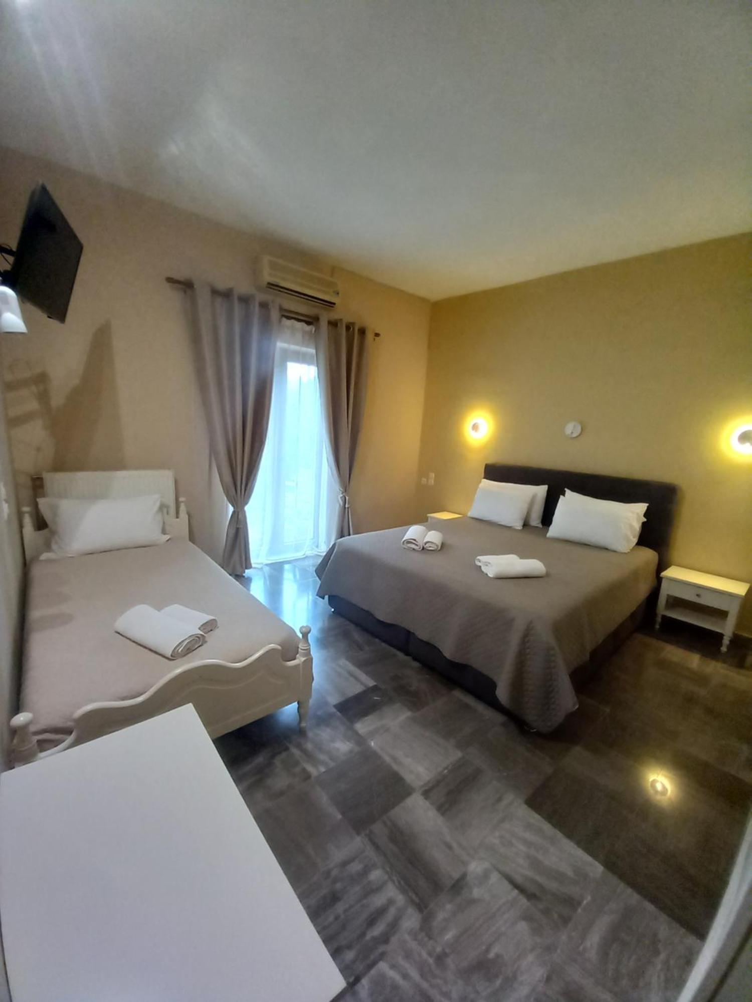 Hermes Hotel Mithimna Ngoại thất bức ảnh
