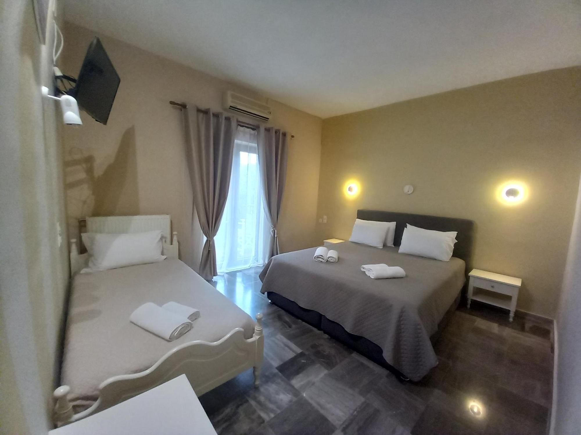 Hermes Hotel Mithimna Ngoại thất bức ảnh