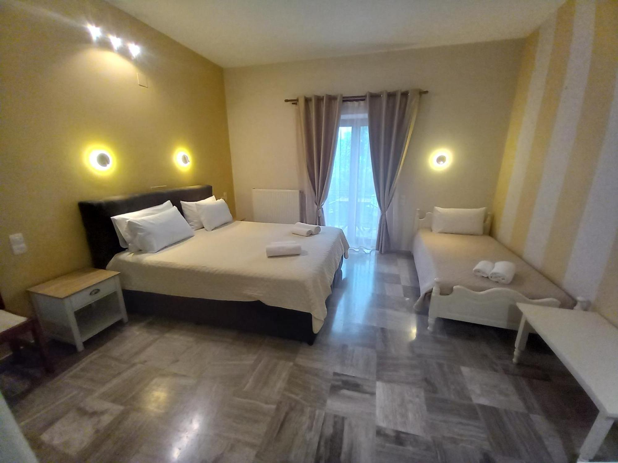 Hermes Hotel Mithimna Ngoại thất bức ảnh