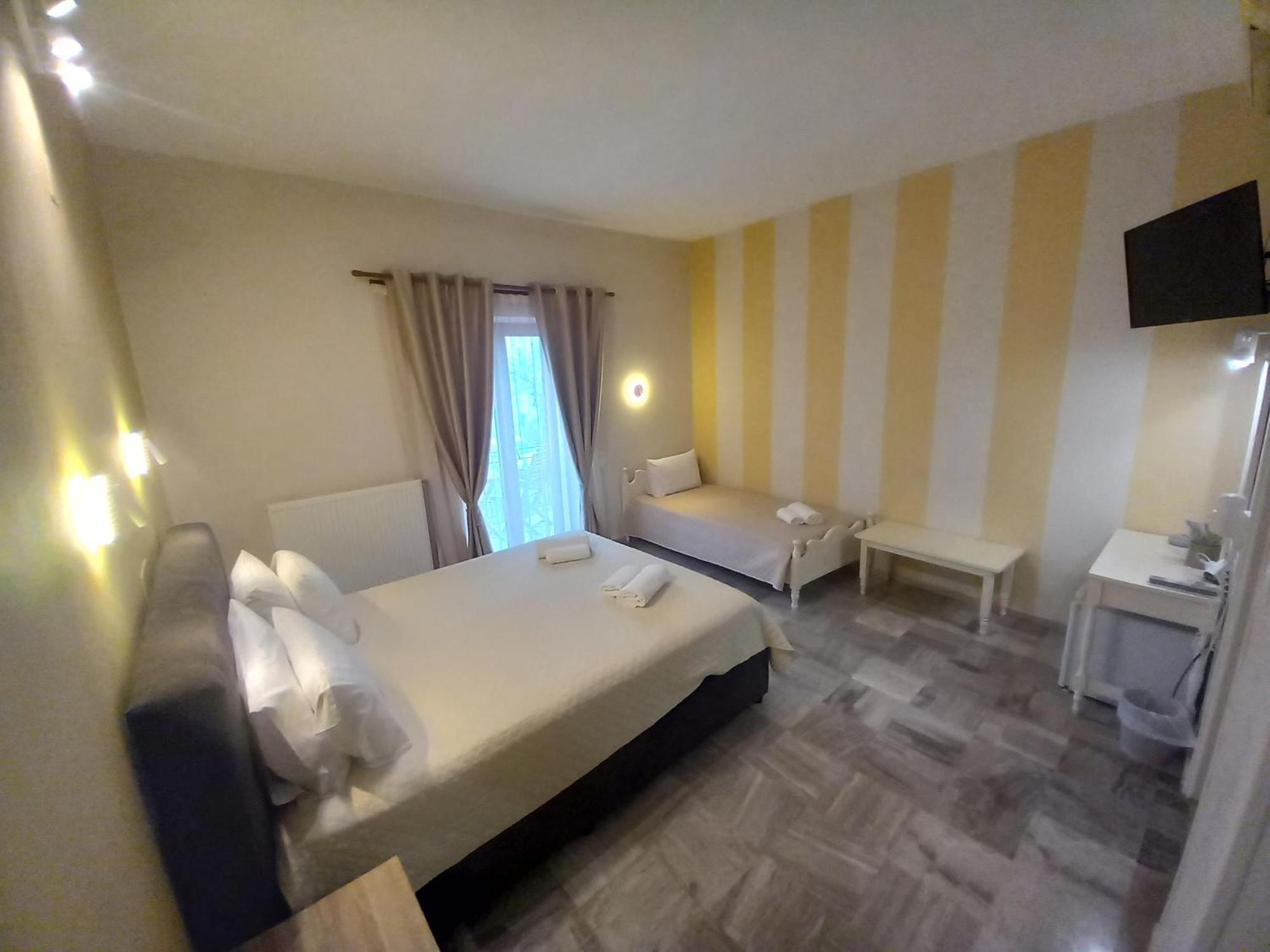 Hermes Hotel Mithimna Ngoại thất bức ảnh
