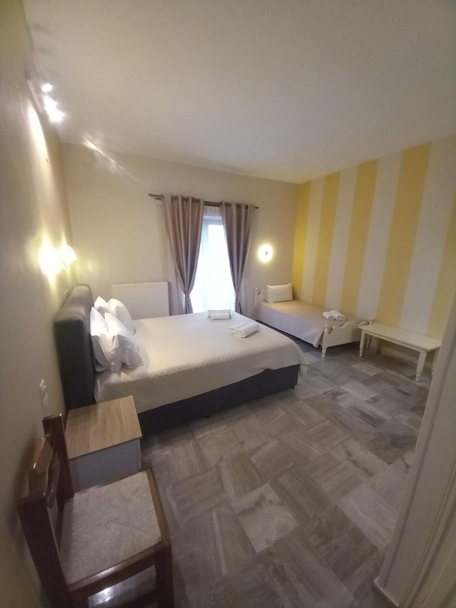 Hermes Hotel Mithimna Ngoại thất bức ảnh